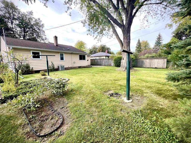 827 COLONIAL AVENUE, Green Bay, WI 54304