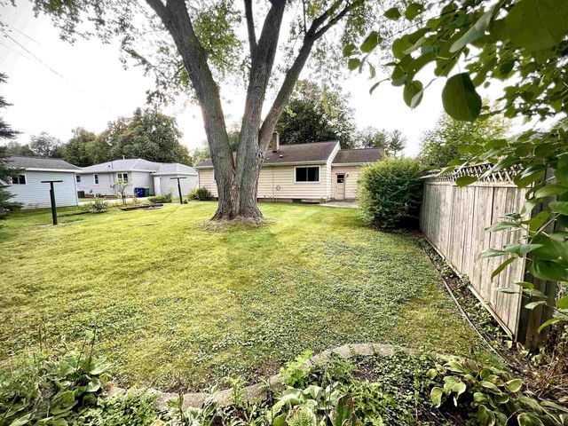 827 COLONIAL AVENUE, Green Bay, WI 54304