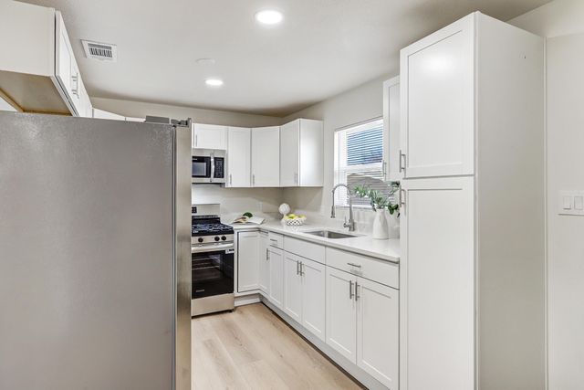 307 Wheeler Avenue SE, Albuquerque, NM 87102