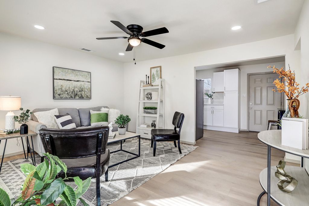 307 Wheeler Avenue SE, Albuquerque, NM 87102