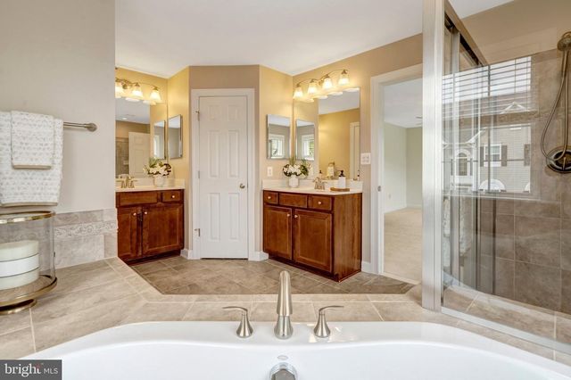 6238 LAWSON DR, Haymarket, VA 20169