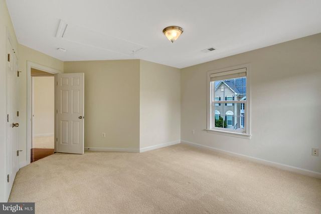 6238 LAWSON DR, Haymarket, VA 20169