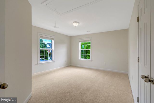 6238 LAWSON DR, Haymarket, VA 20169