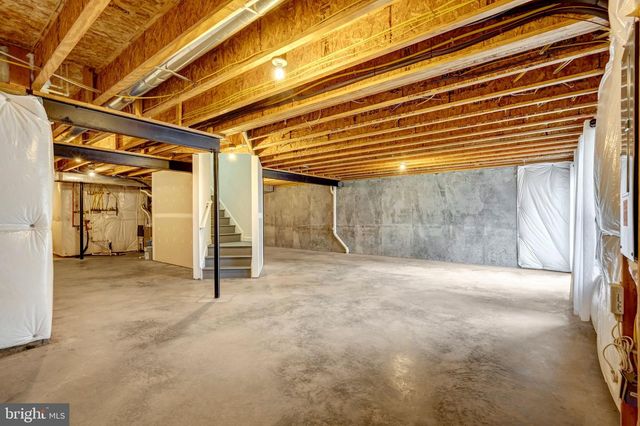 6238 LAWSON DR, Haymarket, VA 20169