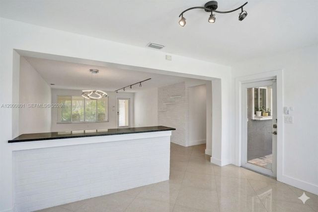 417 NE 29th St, Wilton Manors, FL 33334