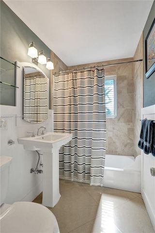 417 NE 29th St, Wilton Manors, FL 33334