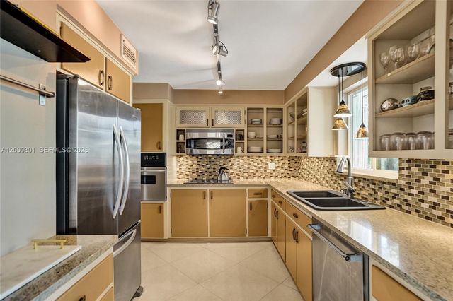 417 NE 29th St, Wilton Manors, FL 33334