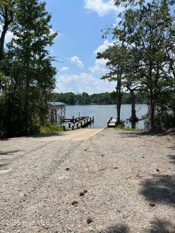 63 Randolph Loop, Hertford, NC 27944