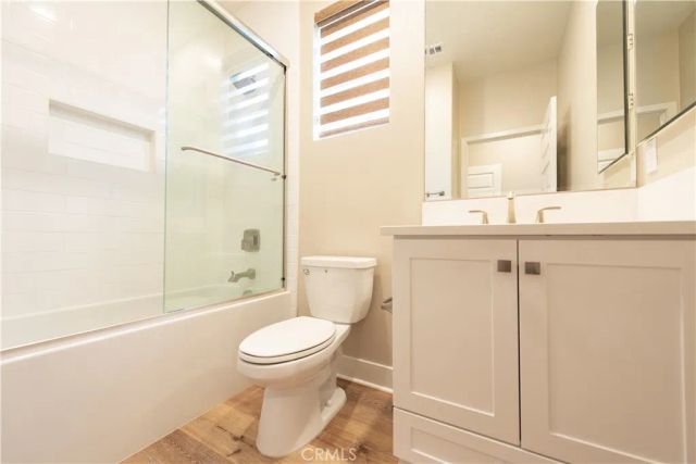 114 Character, Irvine, CA 92618