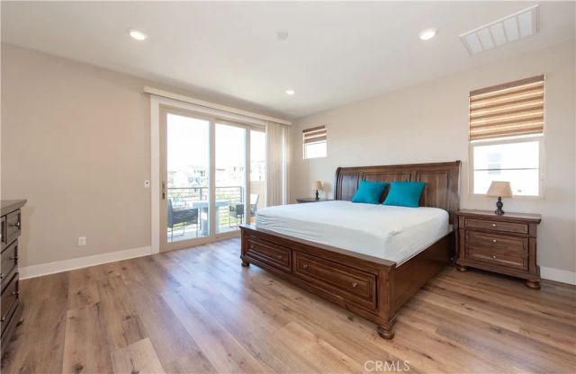 114 Character, Irvine, CA 92618