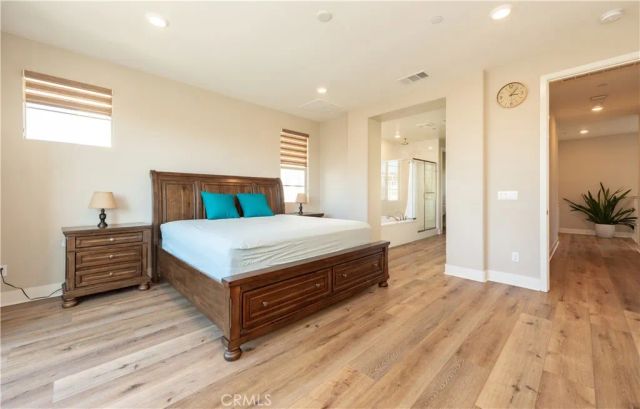 114 Character, Irvine, CA 92618