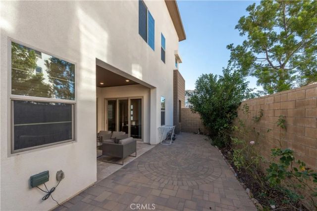 114 Character, Irvine, CA 92618