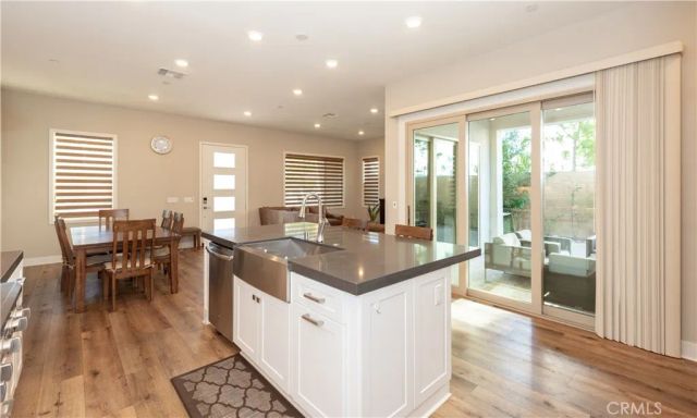 114 Character, Irvine, CA 92618