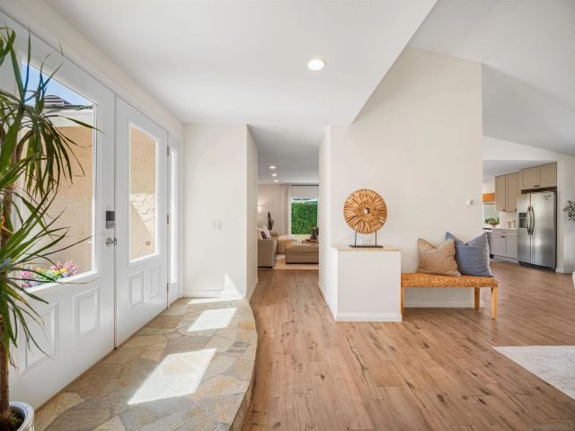 1022 Daisy Avenue, Carlsbad, CA 92011