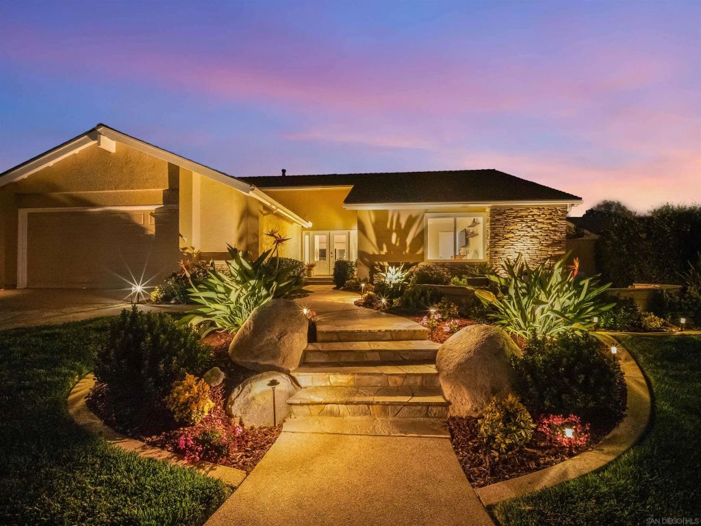 1022 Daisy Avenue, Carlsbad, CA 92011