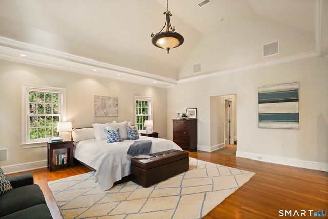 23 Daffodil Lane, Greenwich, CT 06807