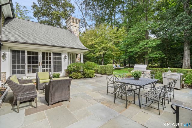 23 Daffodil Lane, Greenwich, CT 06807