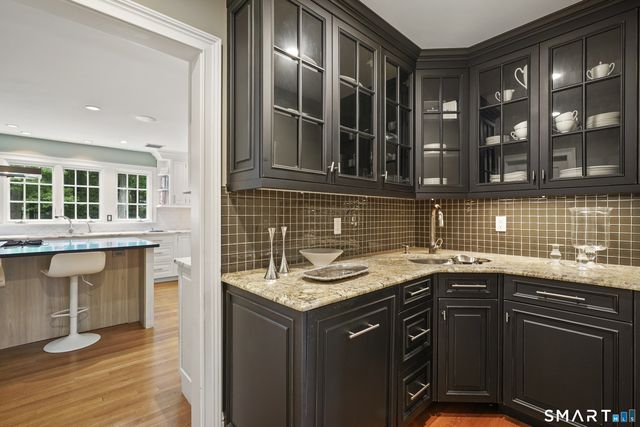 23 Daffodil Lane, Greenwich, CT 06807