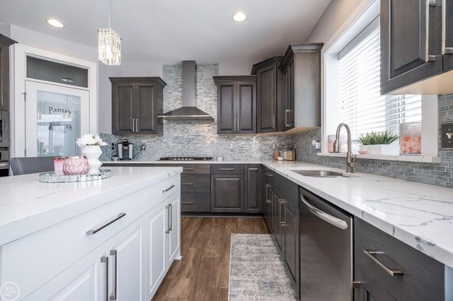 54581 Black Hills Lane, Shelby Twp, MI 48316