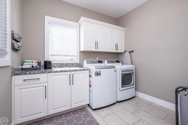 54581 Black Hills Lane, Shelby Twp, MI 48316