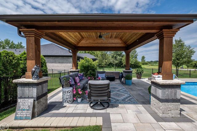 54581 Black Hills Lane, Shelby Twp, MI 48316