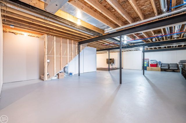 54581 Black Hills Lane, Shelby Twp, MI 48316