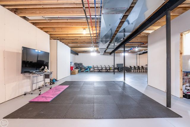 54581 Black Hills Lane, Shelby Twp, MI 48316