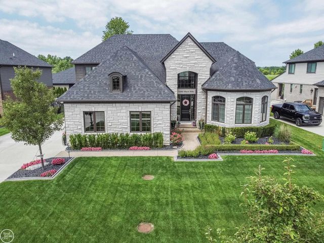 54581 Black Hills Lane, Shelby Twp, MI 48316