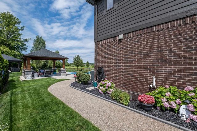 54581 Black Hills Lane, Shelby Twp, MI 48316