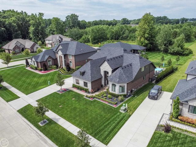 54581 Black Hills Lane, Shelby Twp, MI 48316