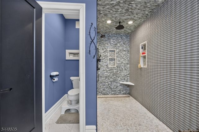 4 Plaza Rd, Fair Lawn Boro, NJ 07410