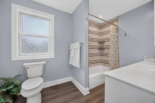 4 Plaza Rd, Fair Lawn Boro, NJ 07410
