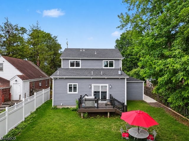 4 Plaza Rd, Fair Lawn Boro, NJ 07410
