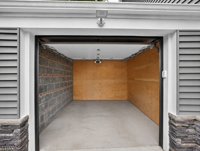 4 Plaza Rd, Fair Lawn Boro, NJ 07410
