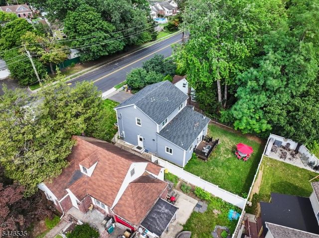 4 Plaza Rd, Fair Lawn Boro, NJ 07410