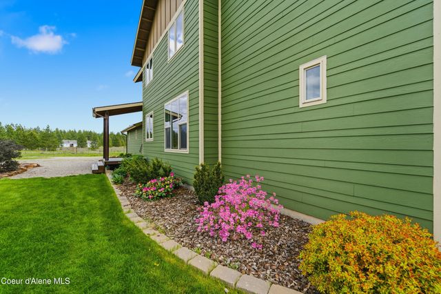 2238 E Blaine St, Athol, ID 83801