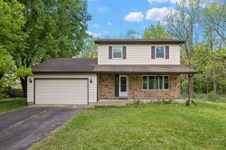 9517 Ballard Road, Crystal Lake, IL 60014