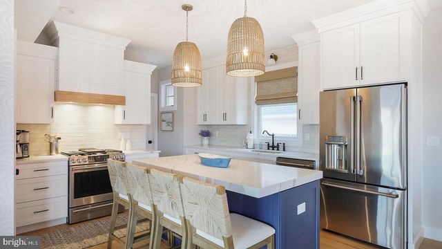 229 3RD ST, Beach Haven, NJ 08008