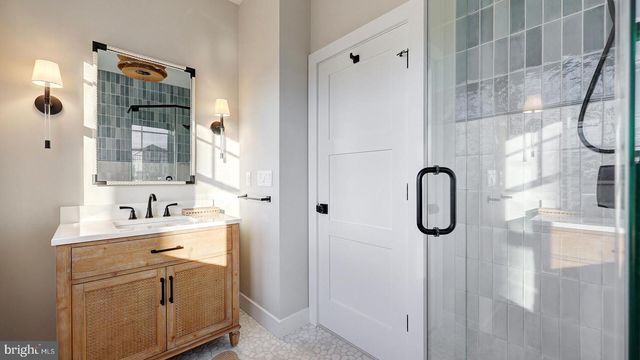 229 3RD ST, Beach Haven, NJ 08008