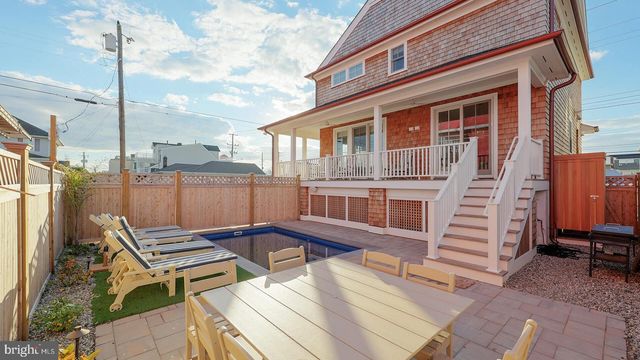 229 3RD ST, Beach Haven, NJ 08008