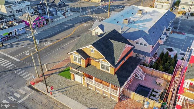 229 3RD ST, Beach Haven, NJ 08008