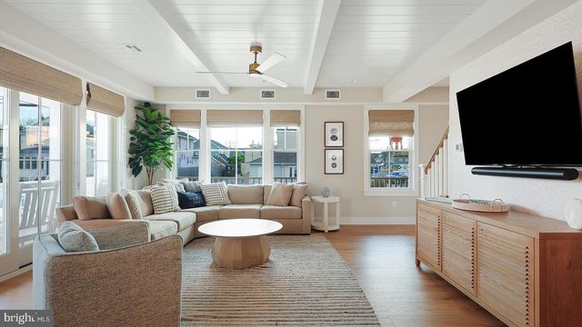 229 3RD ST, Beach Haven, NJ 08008