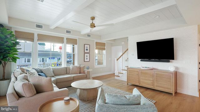 229 3RD ST, Beach Haven, NJ 08008