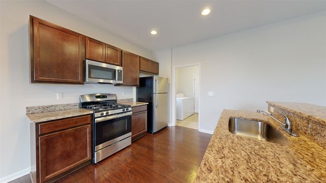 8328 Stamford Drive, Ypsilanti, MI 48198