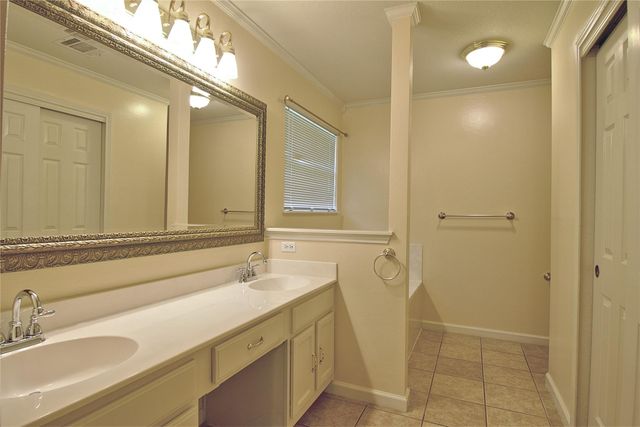8106 Ephraim RD, Austin, TX 78717