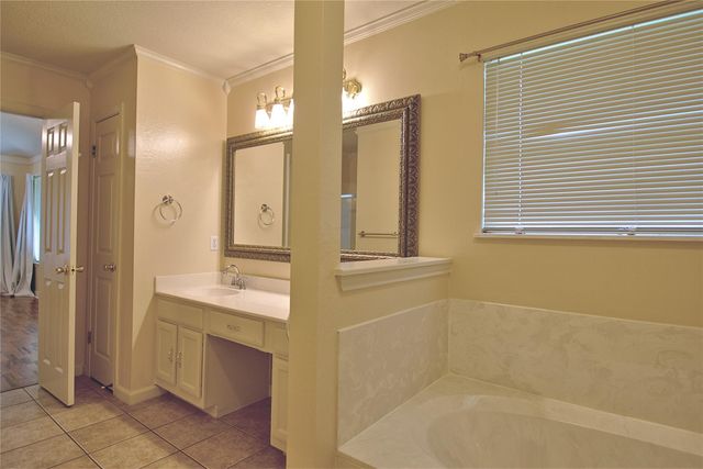 8106 Ephraim RD, Austin, TX 78717