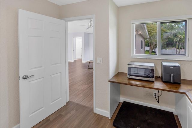 727 HIDDEN LAKE DRIVE, Tarpon Springs, FL 34689