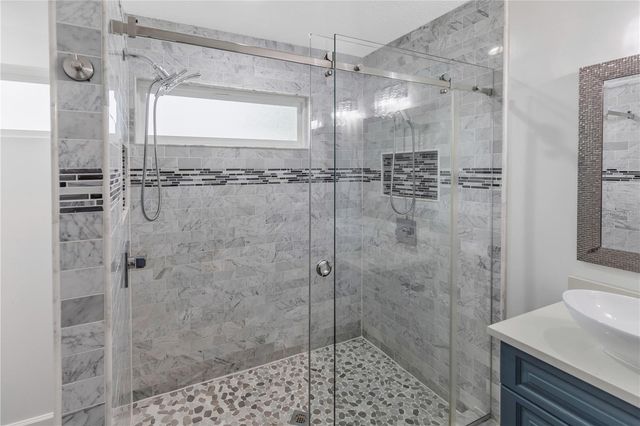 727 HIDDEN LAKE DRIVE, Tarpon Springs, FL 34689