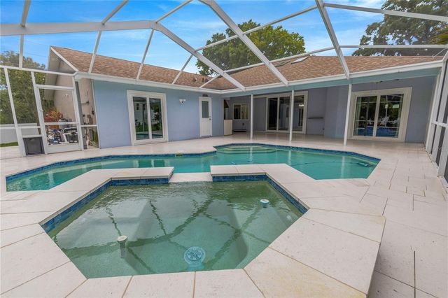 727 HIDDEN LAKE DRIVE, Tarpon Springs, FL 34689