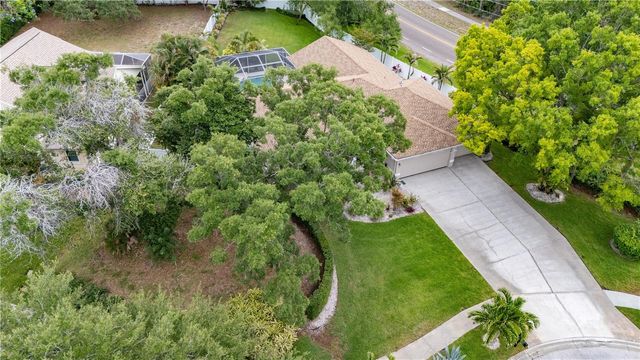 727 HIDDEN LAKE DRIVE, Tarpon Springs, FL 34689